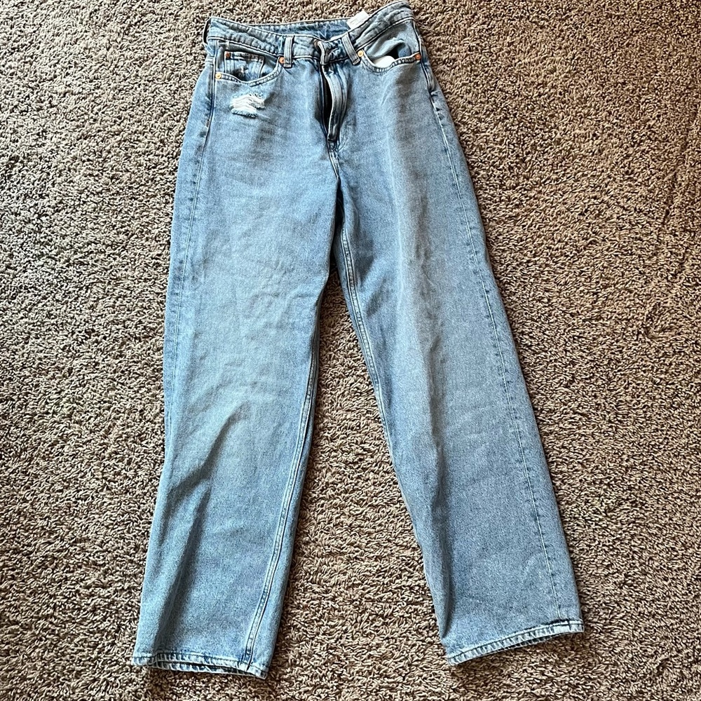 H&M Loose Straight Leg Women’s Jeans
